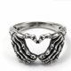 thumbnail image 1 of Retro calavera mano con anillo en forma de corazón pareja creativa acero inoxidable personalidad punk hip hop hombres y mujeres fiesta ringjewelry7 Gao Jinjia LED, 1 of 2