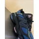 thumbnail image 2 of NB : new balance, 2 of 3