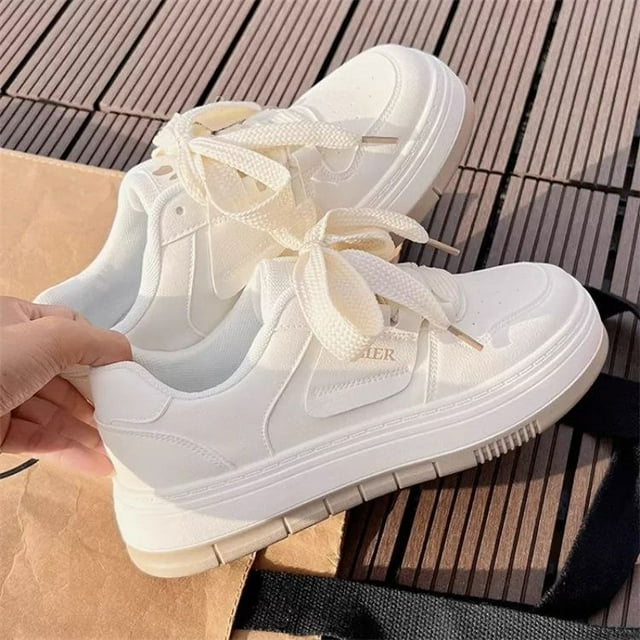 Zapatos casuales blancos de gran apariencia y populares que combinan con todo para mujer Zapatillas de suela gruesa de estilo coreano para verano y otoño