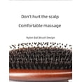 thumbnail image 3 of Cepillo de pelo plano con cerdas de jabalí y mango de madera, masajeador del cuero cabelludo y control del encrespamiento para un brillo suave., 3 of 5