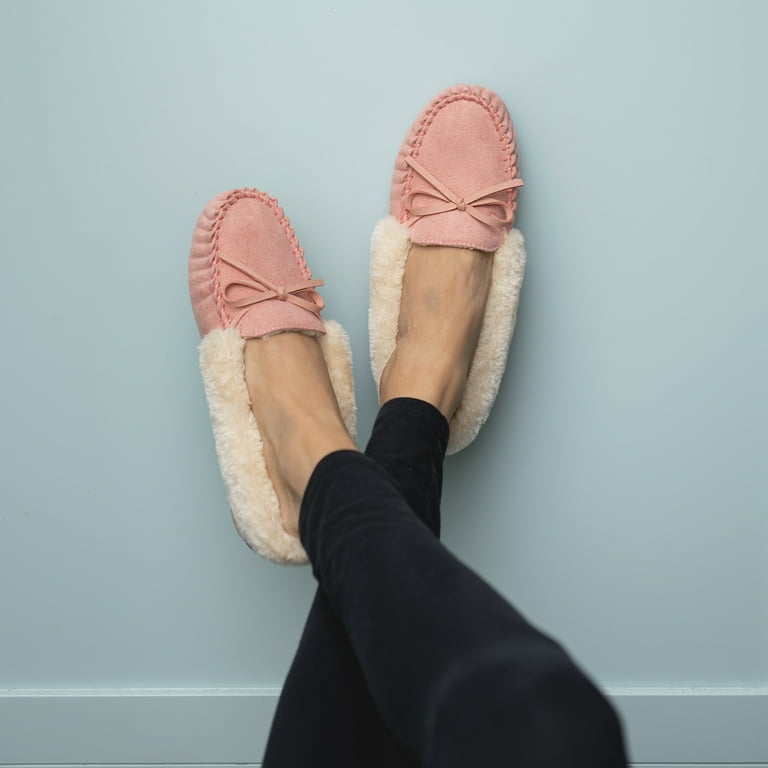 Floopi Womens Indoor Outdoor Basic Memory Foam Moccasin Slipper W Faux Fur Collar
