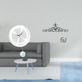 thumbnail image 2 of Reloj de pared acrílico decorativo, ligero y silencioso, con números arábigos y placa metálica floral para cocina, patio, porche y valla., 2 of 8