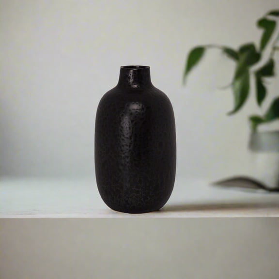 Lacey Ceramic Vase with Minimalist Design