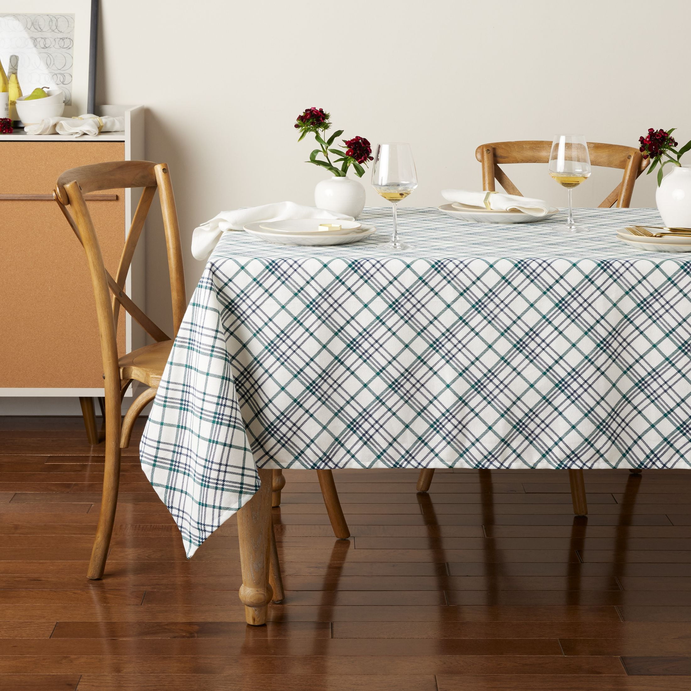 (2 pack) MAINSTAYS BEIGE/GREEN/BACK PLAID DRILL WEAVE FABRIC TABLECLOTHS 60X84