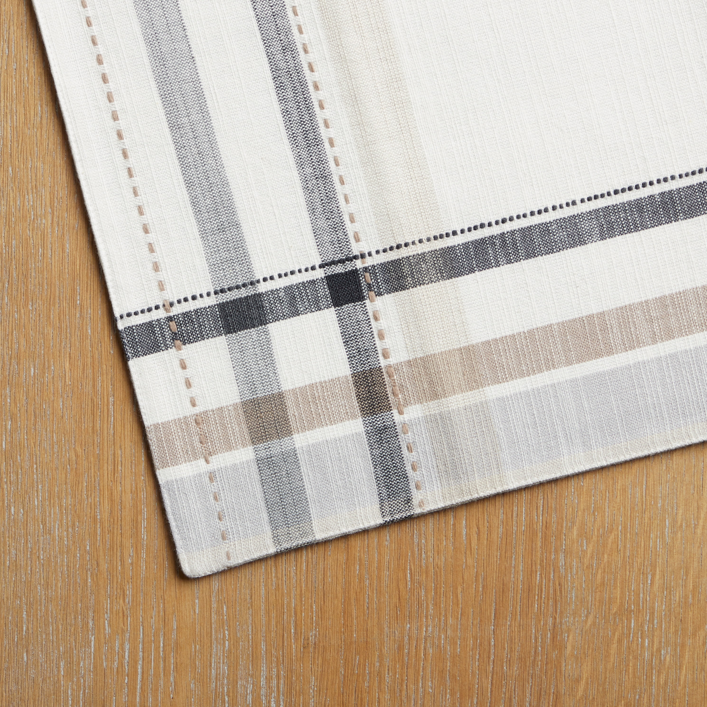 Better Homes & Garden Monday Fabric Placemat Set, Beige, 14"W x 20"L, 4 Pieces