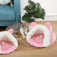 thumbnail image 5 of Nido para mascotas de peluche rosa y blanco con forma de conejo, saco de dormir semicerrado cálido para invierno, casa nido triangular para gatos de 38 x 45 x 25 cm/14,96 x 17,72 x 9,84, 5 of 5