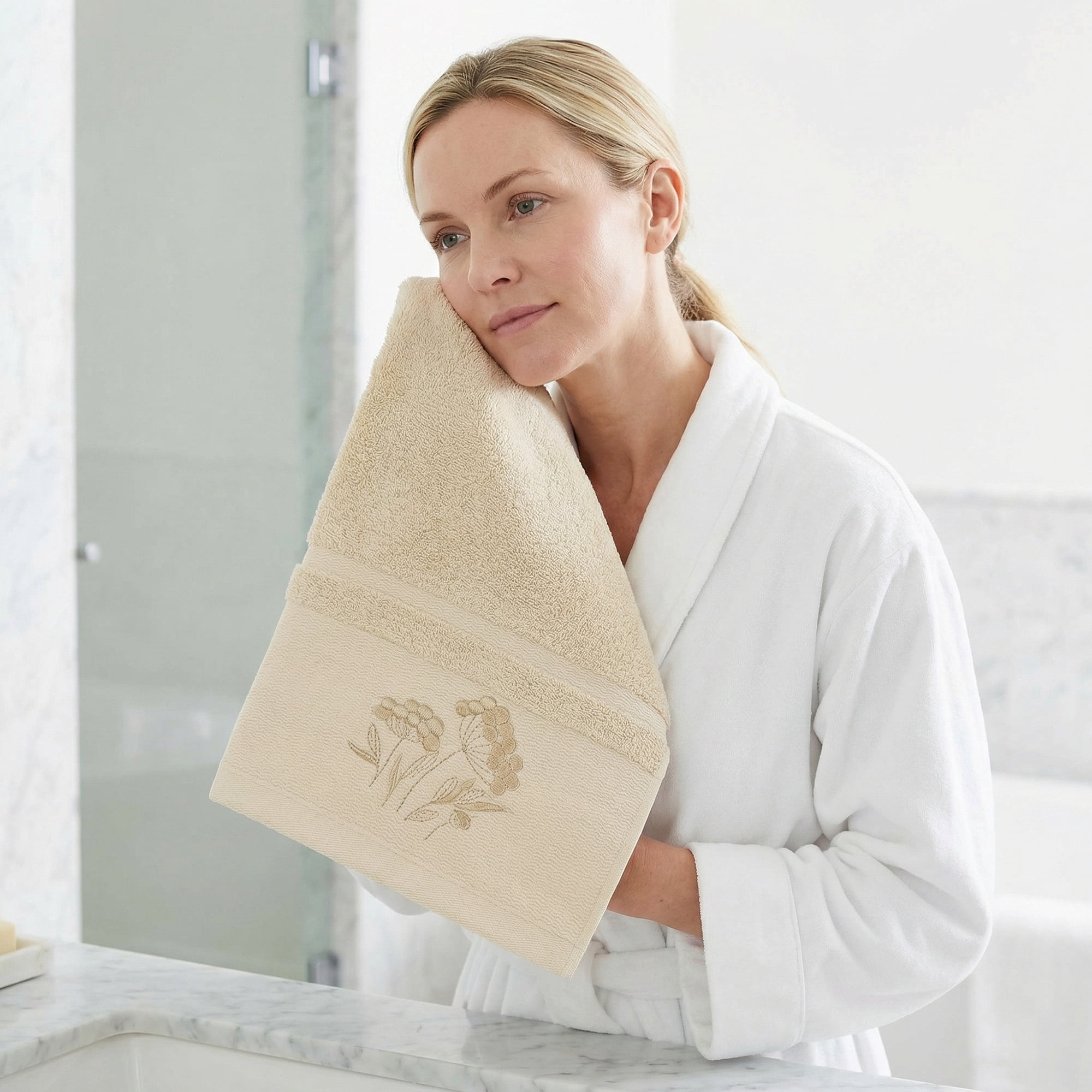Unique Bargains Floral Embroidered Soft Hand Towel Set Light Brown 2pk