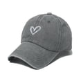 thumbnail image 1 of Gorra de béisbol vintage de algodón lavado con bordado de corazones, 1 of 1