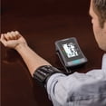 thumbnail image 3 of Monitor de presión arterial de brazo HealthSmart Digital Select con brazalete automático que muestra la presión arterial, el pulso y los latidos irregulares del corazón. Almacena hasta 120 lecturas pa, 3 of 5