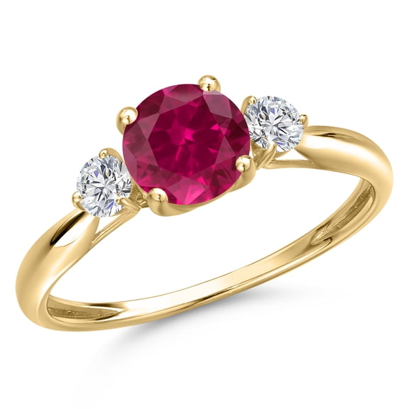Gem Stone King 10K Yellow Gold Red Created Ruby and Lab Grown Diamond 3-Stone Ring for Women | 1.22 Cttw | Round 6MM | Gemstone July Birthstone | Size 9