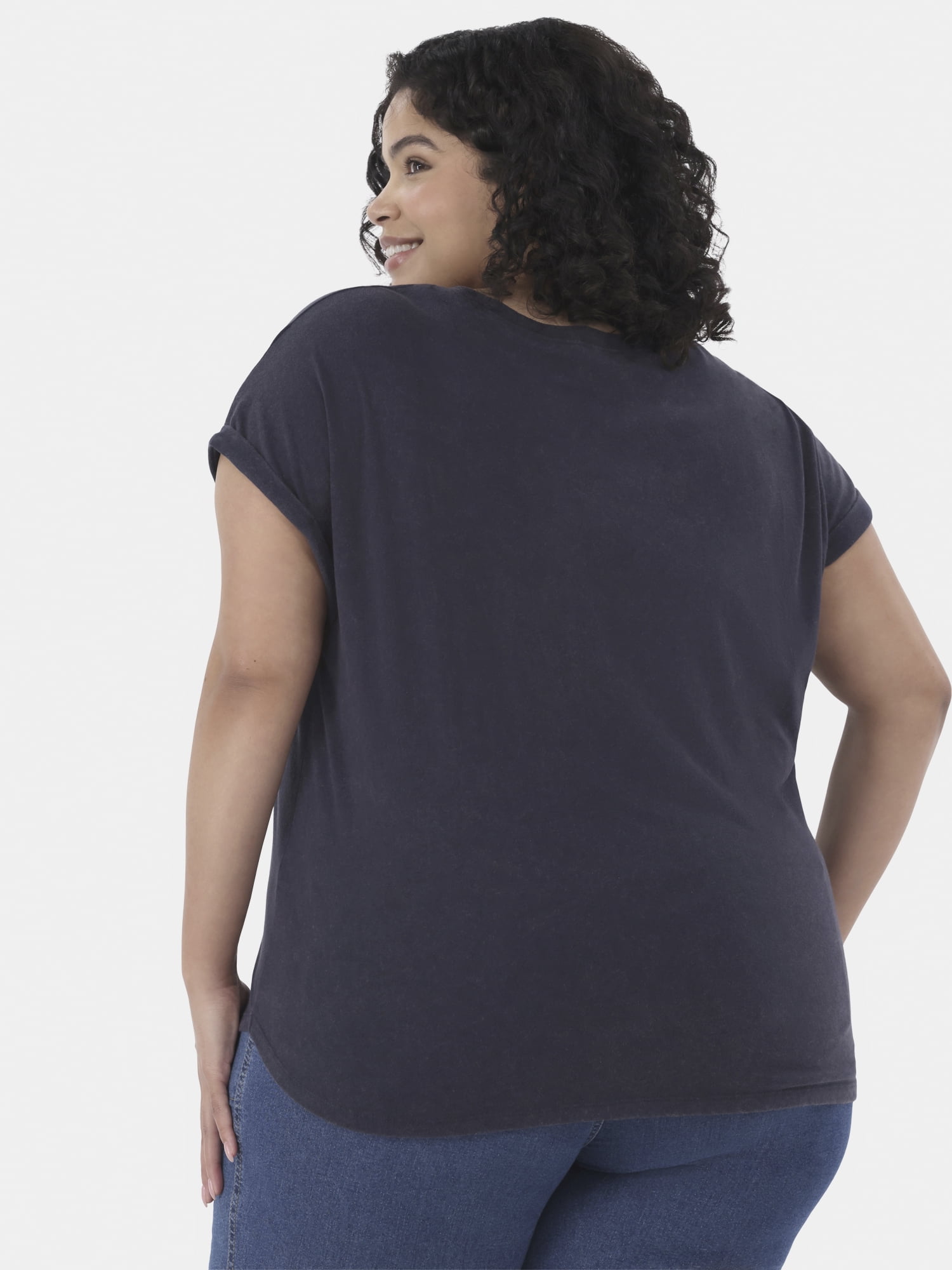 Terra & Sky Women's Plus Size Whitney Houston Graphic Tee with Short Sleeves, Sizes 0X-5X