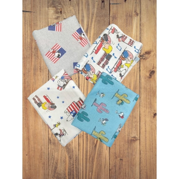 4 Fat Quarters - Assorted Peanuts Snoopy Fat Quarter Bundle