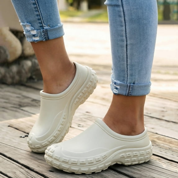 Chef Shoes for Men Non Slip Work Shoes Comfortable Nursing Shoes for Gardener Women Indoor and Outdoor Kitchen Beach Walking Clogs b-Beige Size 8.5