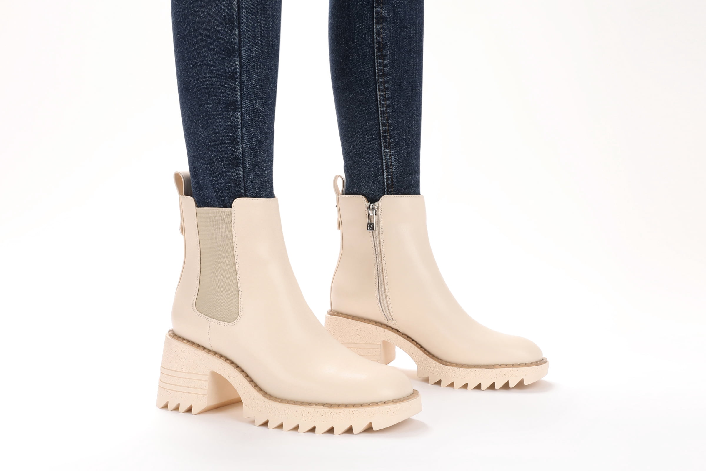 Sam and Libby Women's Chelsea Boots, Exaggerated Tread, Heeled, Black, Size 7