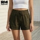 thumbnail image 3 of Short Casual de Mujer Con Cordón Ajustable y Bolsillos verde oscuro Extra Grande, 3 of 5
