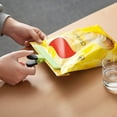 thumbnail image 4 of Paquete de 6 clips de bolsa de chips YONGSHENG colores surtidos tamaño grande plástico resistente, 4 of 5