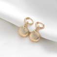 thumbnail image 5 of Aros colgantes de oro para mujer, estilo bohemio, de playa, sencillos y delicados, rellenos de oro de 14 k, con forma de concha, código de producto 67775, con forma de concha, 5 of 5