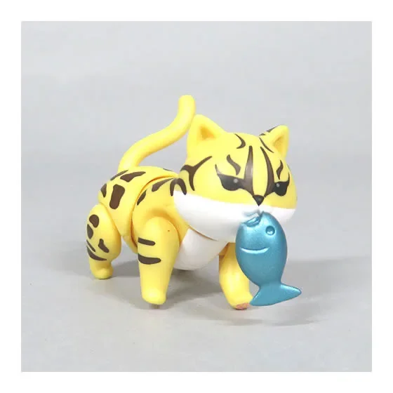 Magnetite Cat Capsule Toy Animal Raccoon Puppet Car Ornaments Eat Fish Tiger Pattern Figure Movable Model Toys