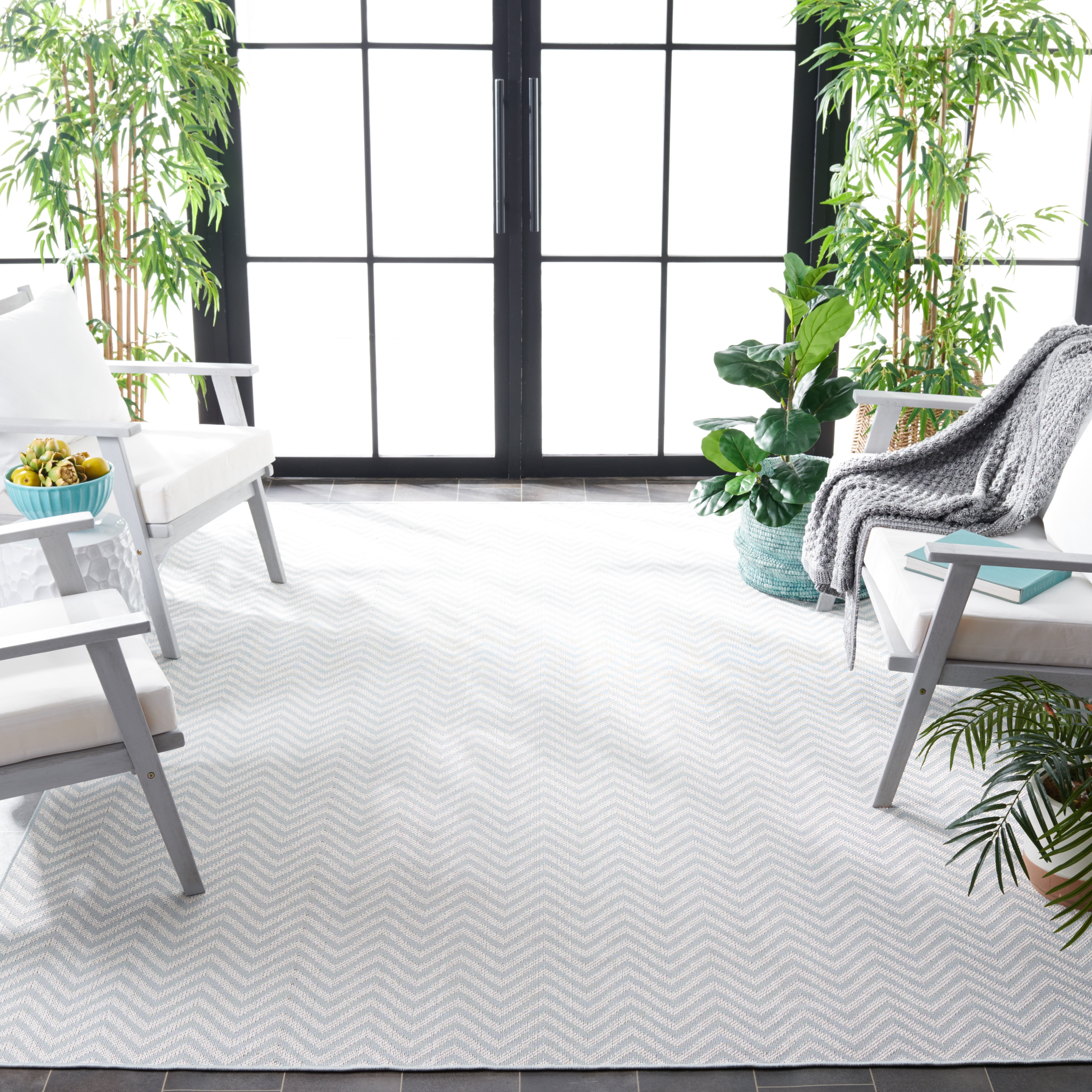 SAFAVIEH Martha Stewart Elana Chevron Machine Washable Indoor/Outdoor Area Rug, Grey/Cream, 9' x 12'