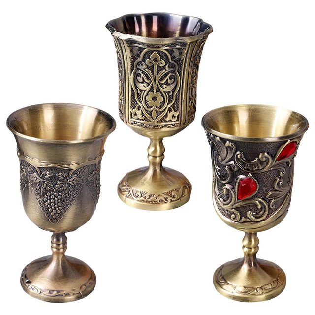 Luxurious Sense Chalice Goblet Renaissance Imitation Chalice Communion Cup for Family Friend Neighbor Gift