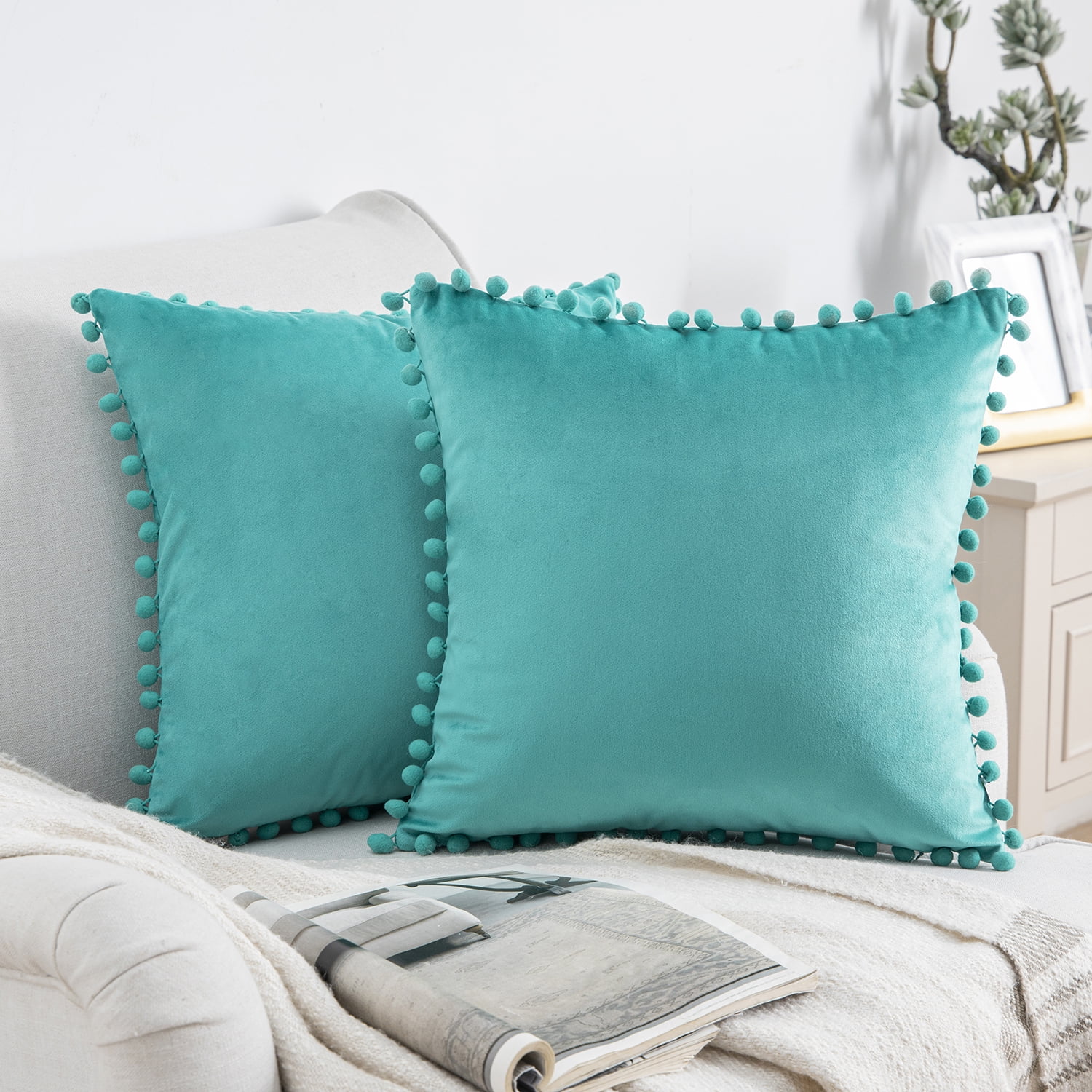 Phantoscope Pom Pom Velvet Series Decorative Throw Pillow
