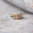 thumbnail image 1 of Xihbxyly Anillo de Circón, Joya con Diseño de Corazón y Ojo, Aleación Hipoalergénica, Accesorio Personal de Moda, Regalo de Cumpleaños, Regalo de San Valentín, Estilo Único., 1 of 7