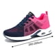 thumbnail image 3 of Zapatillas deportivas transpirables con amortiguación de aire para mujer, 3 of 5