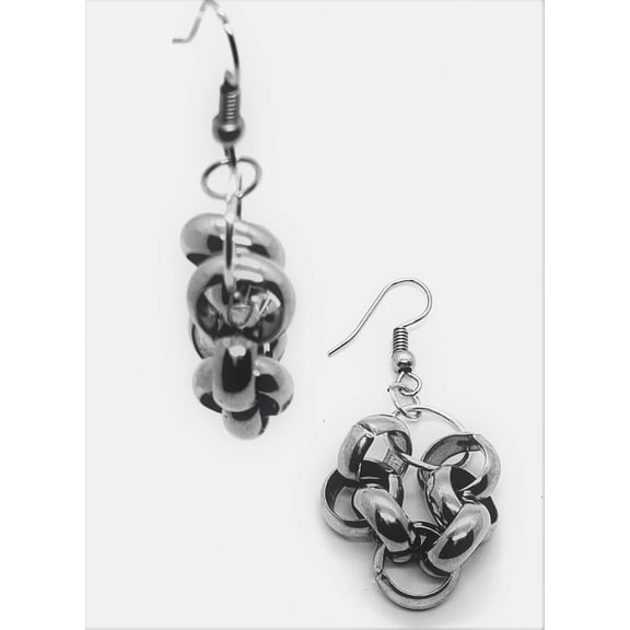 Jiana Deon, Shiny Unity Rolo Dangle Earrings, Adult Female, Silver Links