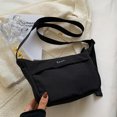 thumbnail image 3 of Bolso Hobo Bandolera Crescent para Mujer Con Bolsillo Interior Nailon, 3 of 9