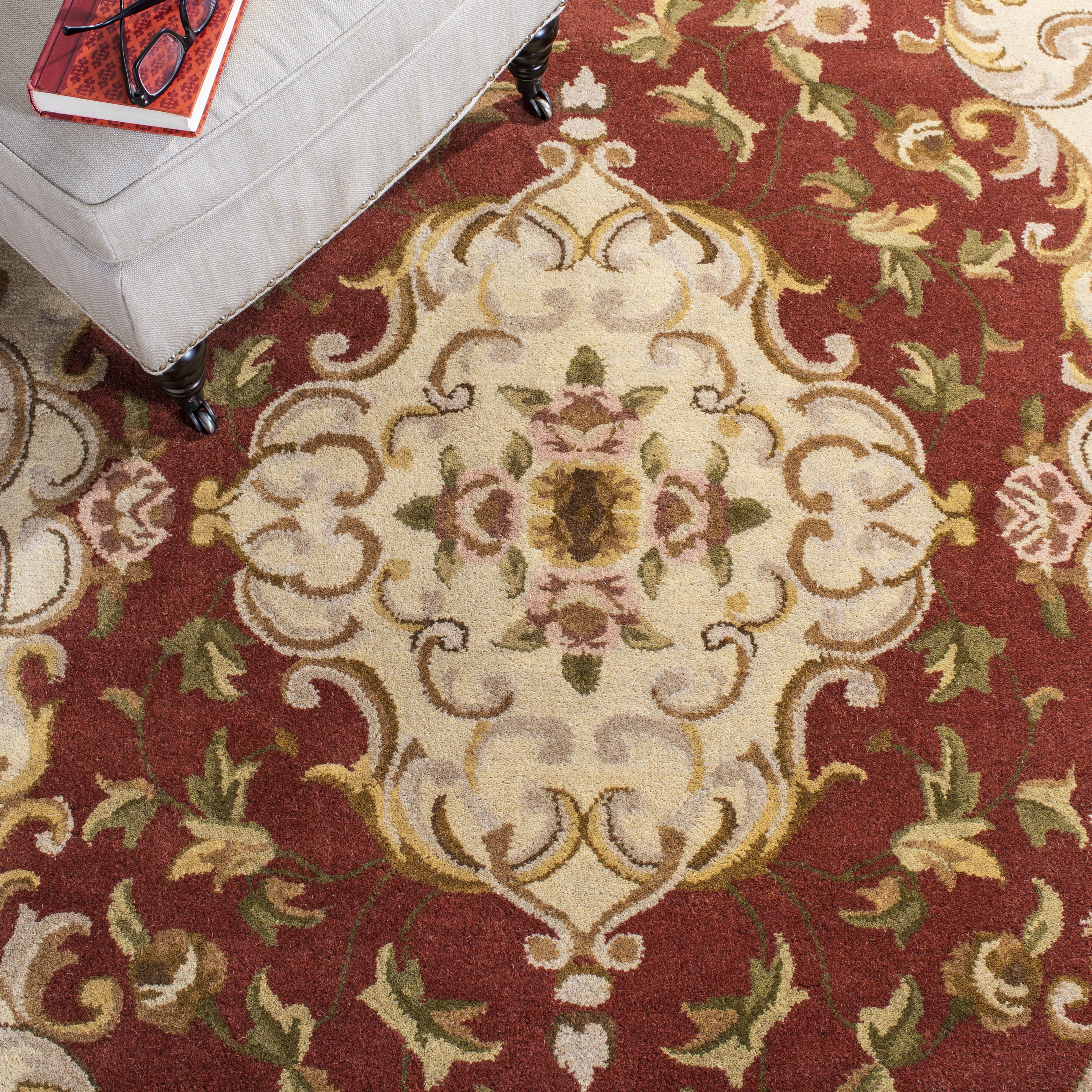 SAFAVIEH Classic Chedomir Floral Wool Runner Rug, Rust/Green, 2'3" x 8'