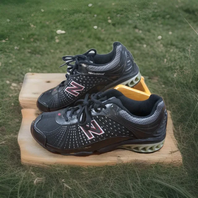 New Balance 8517 Mens Size 6 Athletic Training Sneakers Walking Running Jogging