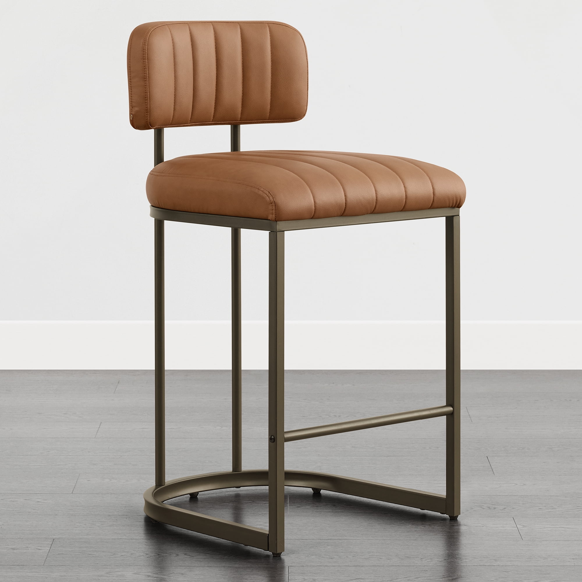 Spruce & Spring 30.5" Swivel Bar Stools Set of 2, Upholstered Bar Chairs with Curved Back & Channel Tufting, Metal Base for Kitchen Island & Home Bar, Brown