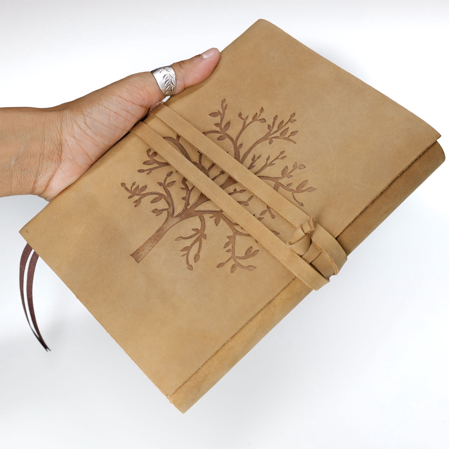 Handmade Leather Journal/Writing Notebook Diary/Bound Daily Notepad for Men & Women Unlined Paper Medium, Writing pad Gift for Artist, Sketch (Light Brown, 8 x 6)