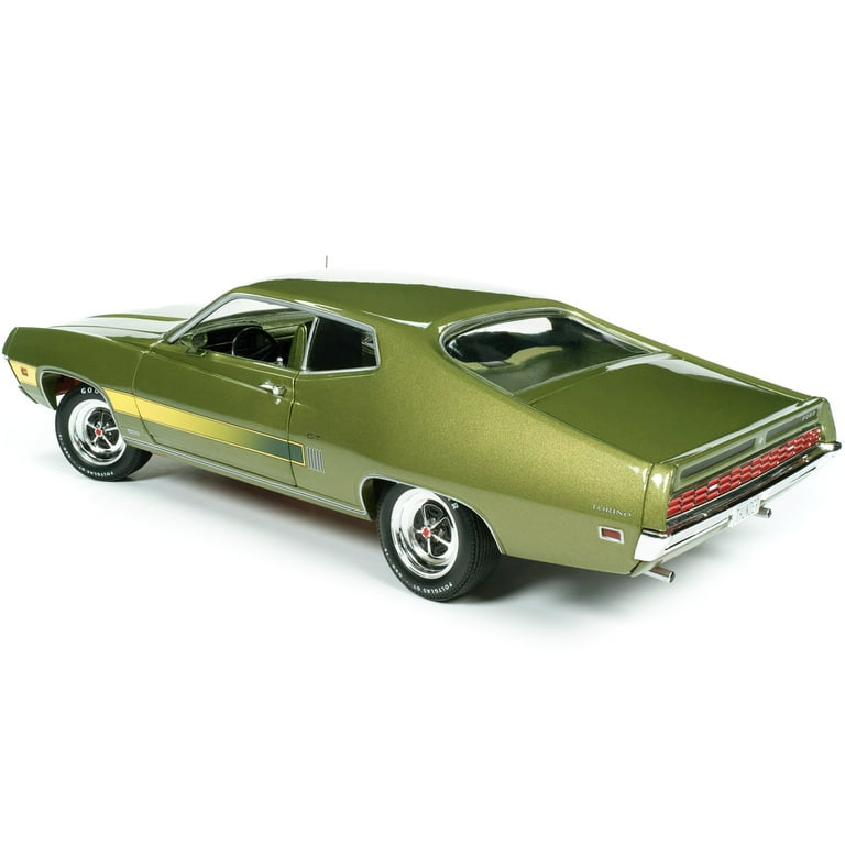 Autoworld AMM1211 1970 Ford Torino GT Hardtop Medium Ivory