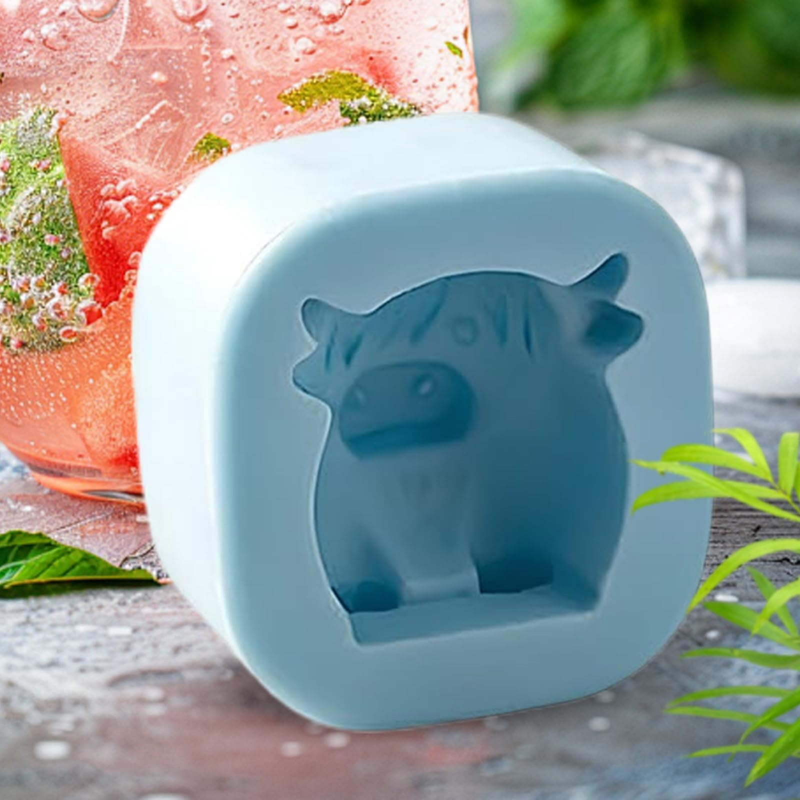 Single Grid Highland Cow Ice Mold Silicone Cute Animal Shape Ice Cube Tray for Drinks Coffee Tea Whiskey Cocktail Freezer Mold Reusable BPA Free Ice Maker