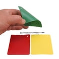 thumbnail image 1 of Tarjeta de árbitro de fútbol roja, verde y amarilla con cadena metálica. Accesorio versátil para competiciones. Fácil identificación. 9 x 6,5 cm., 1 of 8