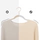 thumbnail image 5 of Juego de 50 Perchas de Terciopelo, 41.5 cm de Largo, con Ganchos Giratorios de 360°, para Camisas de Abrigo Completas, Blanco, 5 of 9
