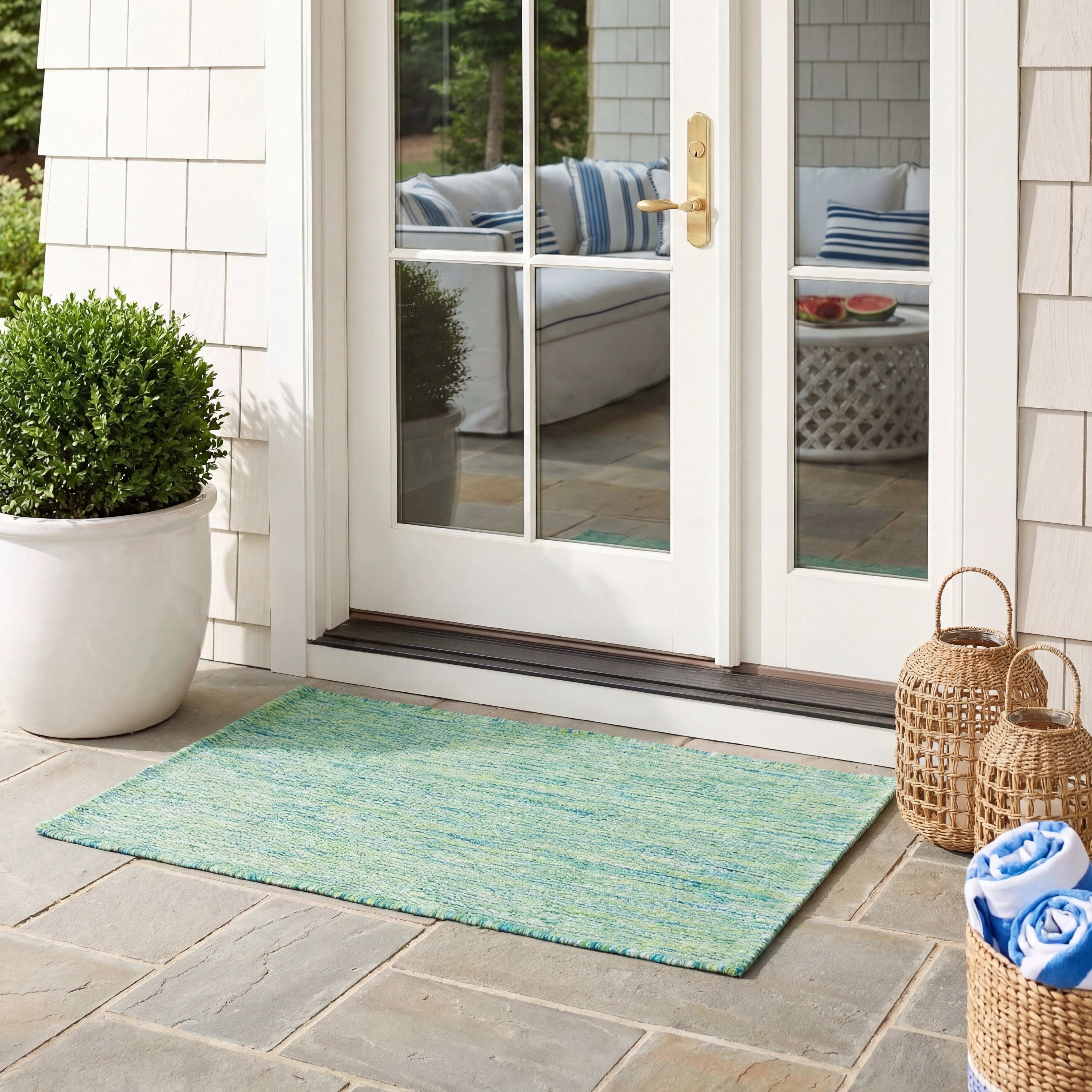 Safavieh Courtyard Finnian Solid Indoor/Outdoor Area Rug, Green/Blue, 4' x 5'7"