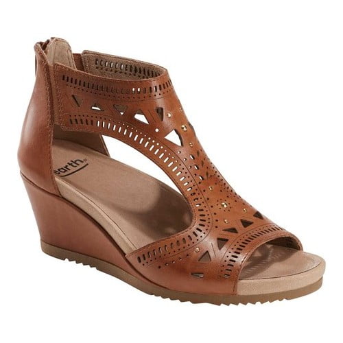 earth barbuda wedge sandal