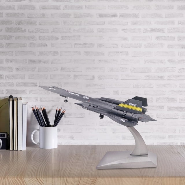 Exquisite 1:44 Plane Model Alloy Reconnaissance Airplane for Countertop