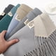 thumbnail image 5 of Chal de pashmina para mujer, bufanda larga de color sólido con teselas, diferencia de color de doble cara, pareos, bufanda musulmana, hijab para mujer, 5 of 5