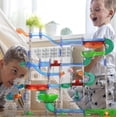 thumbnail image 4 of Set de Pista de Canicas Discovery Kids Glow Race 92 piezas STEM, 4 of 9