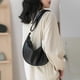 thumbnail image 2 of Bolso de hombro tipo mensajero de PU suave para estudiantes femeninas, bolso de hombro tipo mensajero de nicho, para otoño e invierno, que combina con todo, 2 of 5