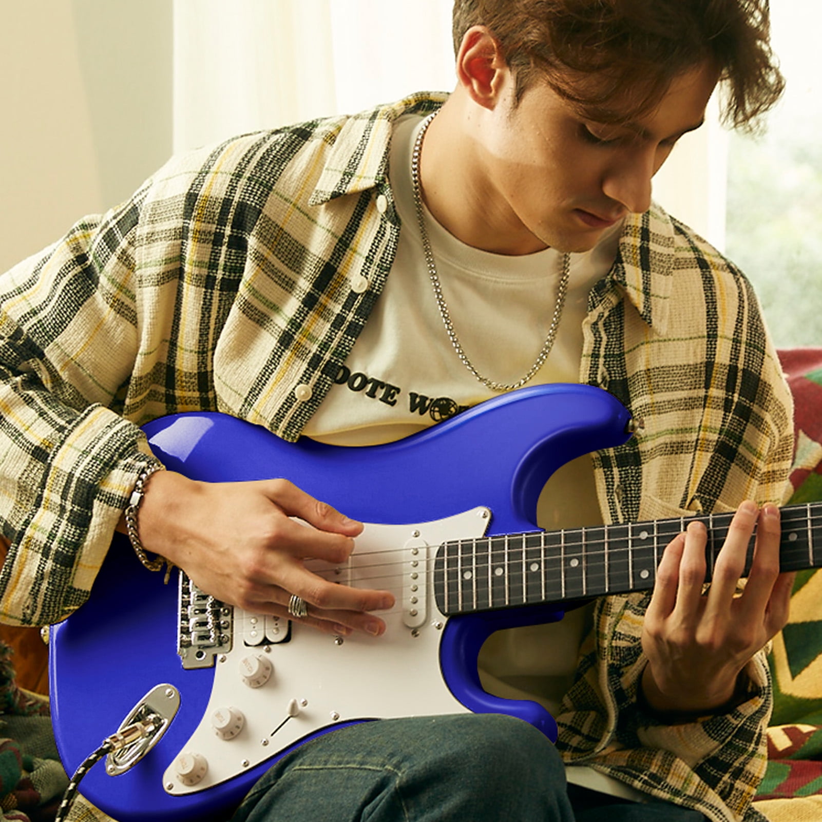 Donner Electric Guitar 11-Pieces 39" Beginner Solid Body with Kits Amplifier, Bag, Digital Tuner, Capo, Strap, String,Cable, Picks, Sapphire Blue