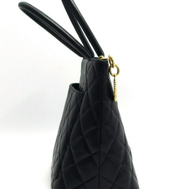 black and white coco chanel purse