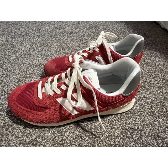 New Balance Men’s Size 9 Red White Suede Lifestyle Shoes