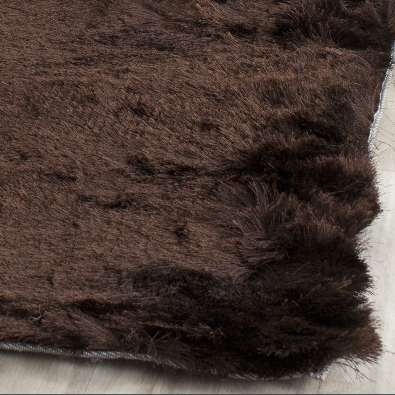 SAFAVIEH Paris Darwin Plush Polyester Shag Area Rug, Chocolate, 5' x 5' Square