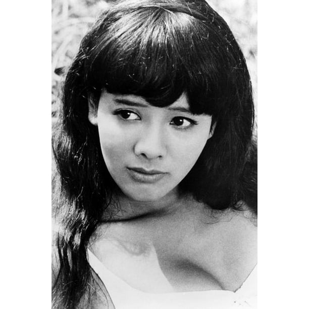 Mie Hama 24x36 Poster You Only Live Twice James Bond Girl Walmart Com Walmart Com