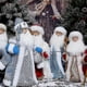 thumbnail image 4 of 1 Uds. Adornos navideños de muñeco de Papá Noel cantando y bailando, 4 of 5