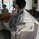 thumbnail image 2 of 200 Capas Desechables Sunnimix Transparentes para Cortar El Cabello Mantón de cuello desechable, 2 of 7